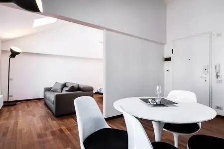 Apartment Passaggio Duomo 2. Milan